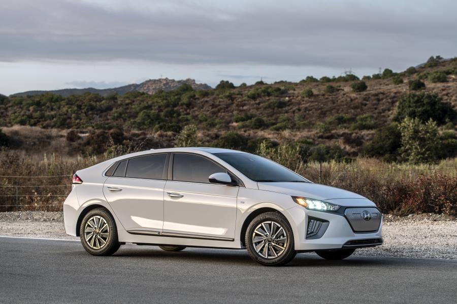  Hyundai IONIQ electric (AE) 2019 года  (NA) (фото 15 из 40)